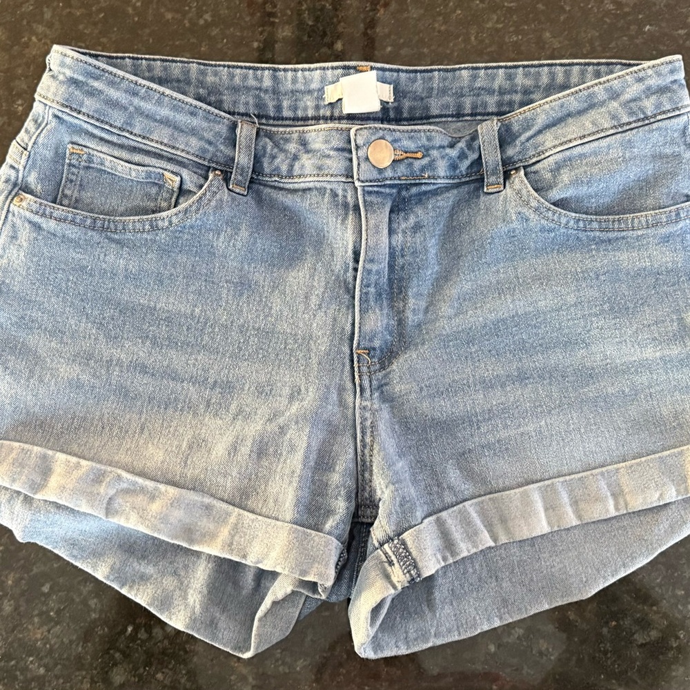 H&M Women's Denim and Striped Shorts Trio - Picture 2 of 10